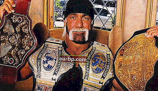 Hulk Hogan Dengan Sabuk
